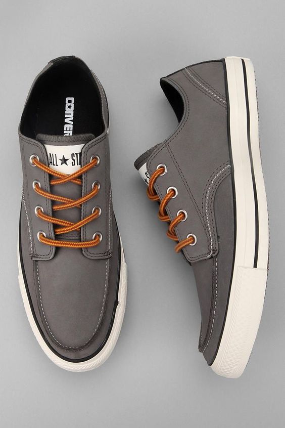 Men's Wardrobe Essentials: 5 Office Shoes Every Man Should Own